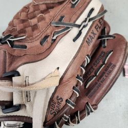 11" baseball glove mitt RHT Right Handed Thrower