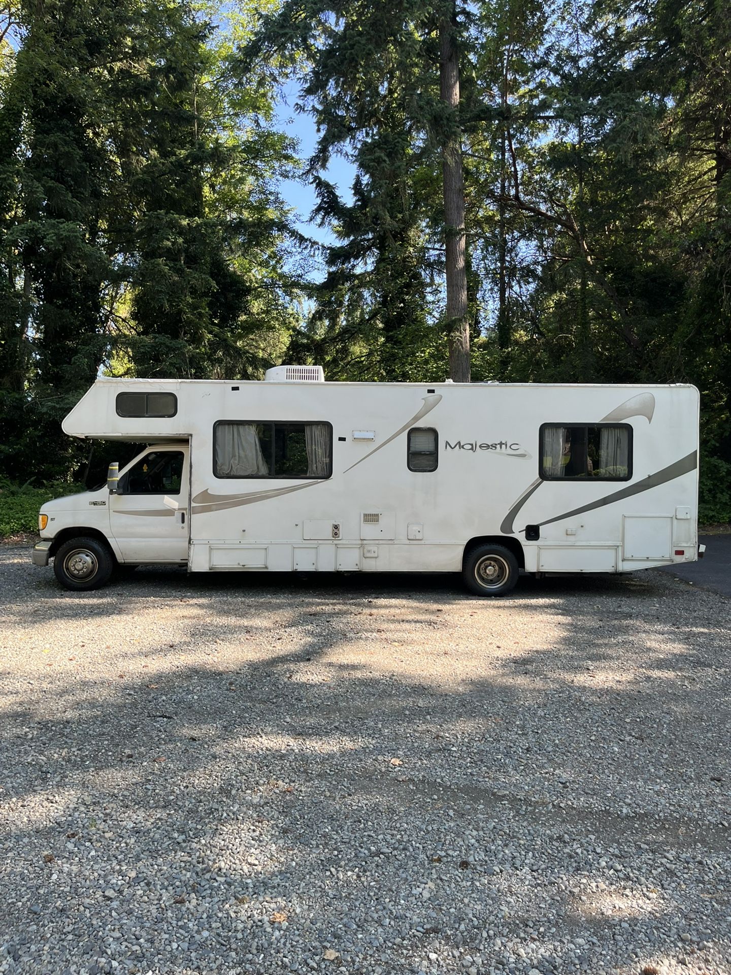 2003 Four winds Majestic