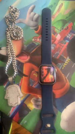 Hand of hamsa chain and Apple Watch