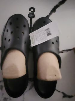 Women Size 8 Crocs Slip On Black