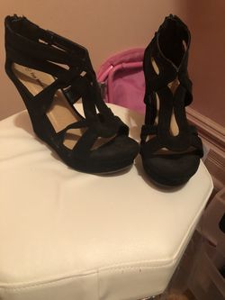 Black wedges size 7