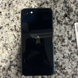 New iPhone SE 3rd Generation Still New In Good Condition 