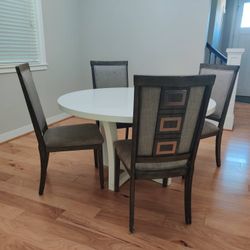 Round White Dining Table With TWO Chairs