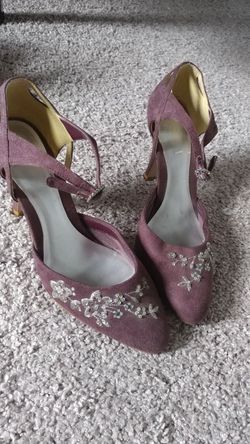 Clarks plum colored heels