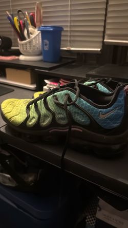Mens shoes size 10.5