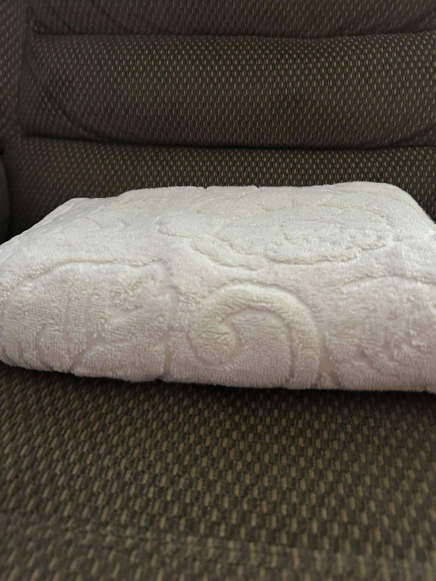 BATH Towel - New Just washed once