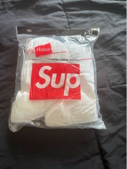 Supreme x Hanes 4-Pack Crew Socks – NEW SEALED – Size 6-12