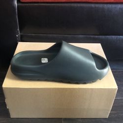 ADIDAS YZY SLIDE ONYX $110