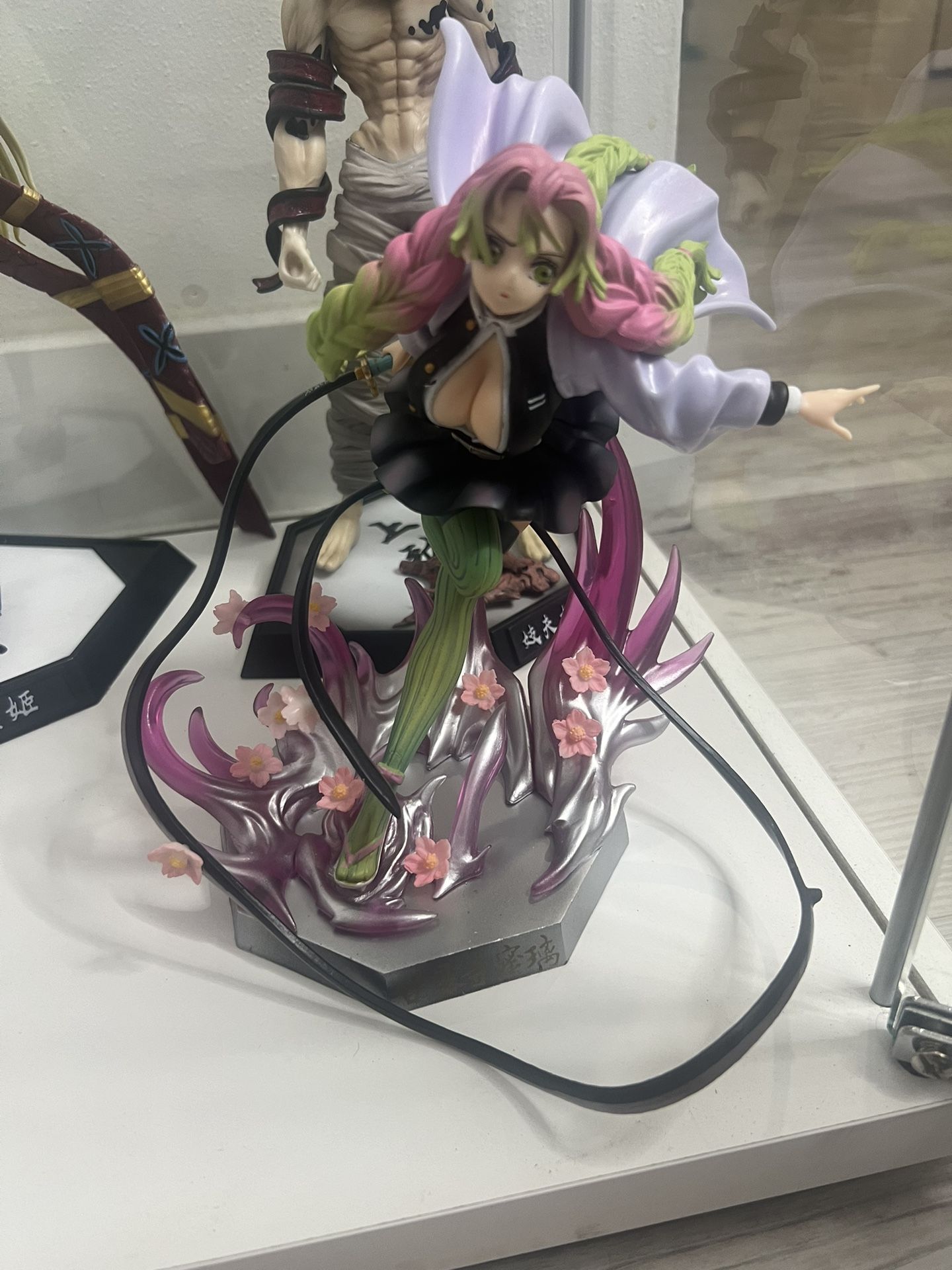 Mitsuri Collectible Statue