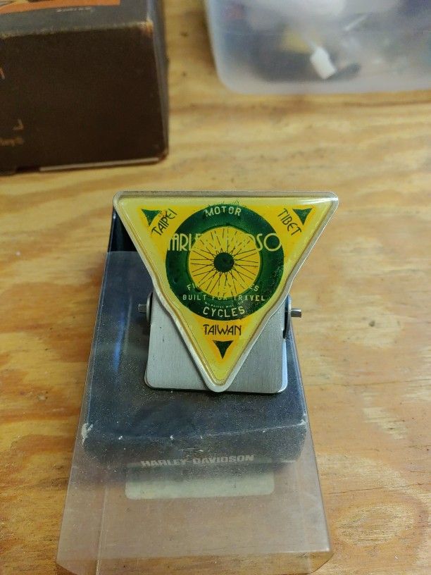 Vintage Hallmark Harley Davidson Taipei Tibet Taiwan Clip/Pince