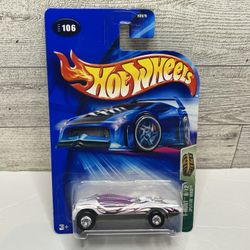 Vintage Hot Wheels White ‘2003 Splittin Image / Super Treasures Hunts • Die Cast Metal • Made in Malaysia