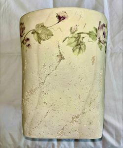 Small beautiful PLANTER - In great condition