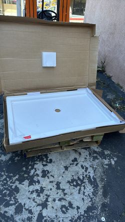 DreamLine SlimLine 60 in. x 30 in. Single Threshold Shower Pan Base in White Drain