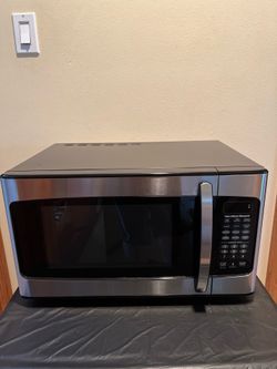 Hamilton Beach 1.1 Cu. Ft. Stainless Steel Microwave 1000 watts