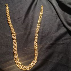 Chain With Pearls 