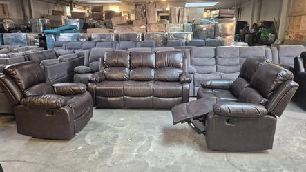 BRAND NEW 3 PIECES RECLINERS COUCH SET IN ORIGINAL BOX