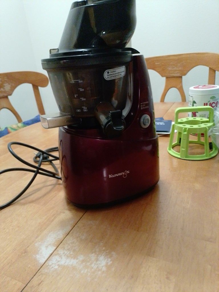 Kuvings Cold Pressed Juicer.. Still Under Warranty.. Hardly Used.. New Condition..