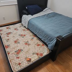 Full Size Bed With Twin Trundle