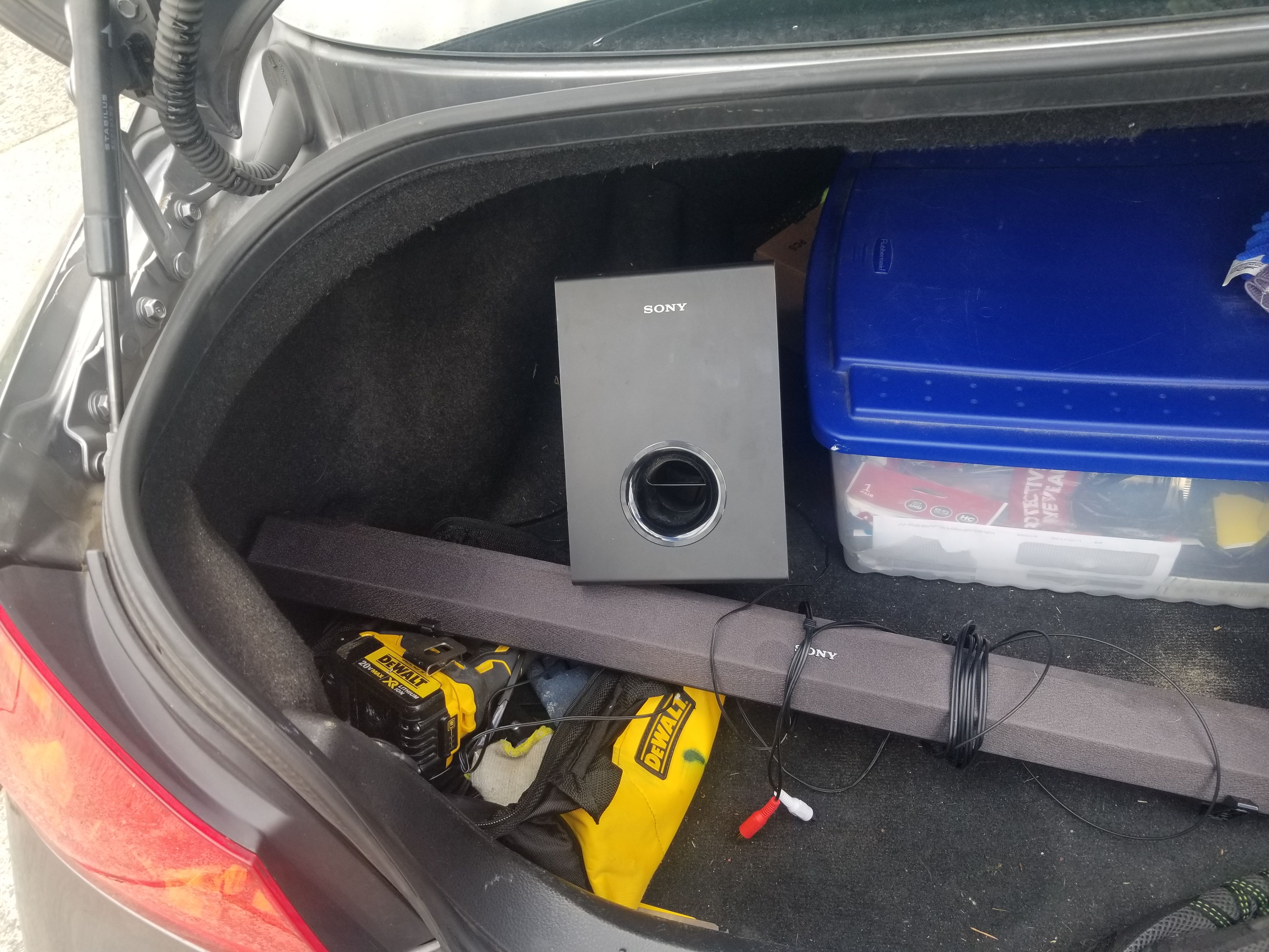 Bluetooth Sony soundbar with sub