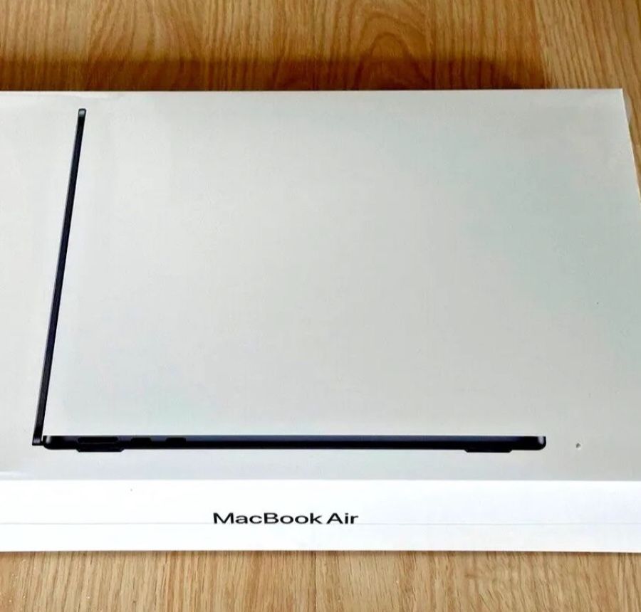 Apple MacBook Air 15" Laptop, M2 chip, 8GB Memory, 256GB SSD (Latest Model), Midnight  $800.0  FIRM