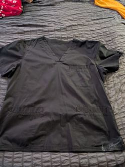 Scrub tops xl all for 30$