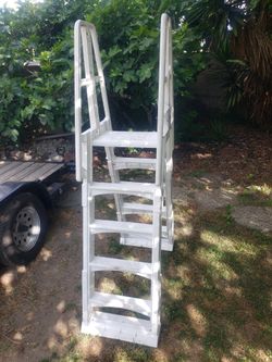 Swimming Pool ladder/ stairs