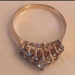 Gold Ring With Diamonds 