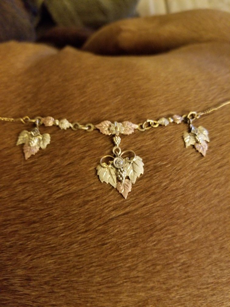 Black Hills Gold Solid 12kt 3x Genuine Diamond Necklace