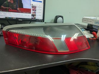 99 To 05 Porsche 911 Rear Left Tail Light 