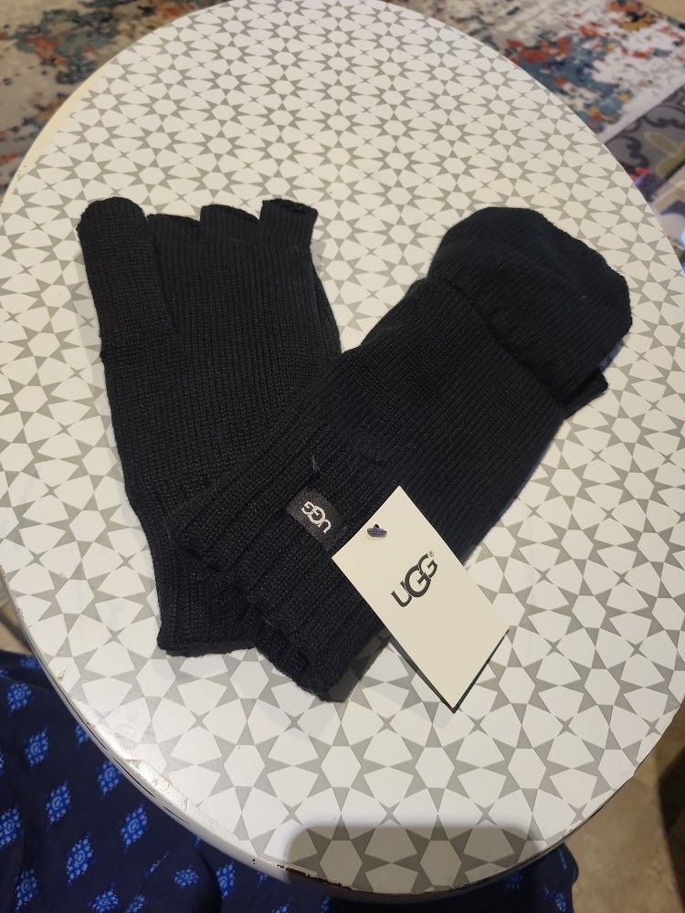 Ugg Black Flip Mittens New L/XL