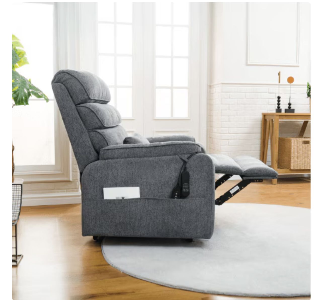Power Lift Recliner w/ Headrest & Massage & Heat (used)