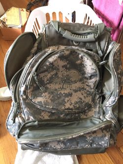 Army reserve back pack see pics has a tear inside