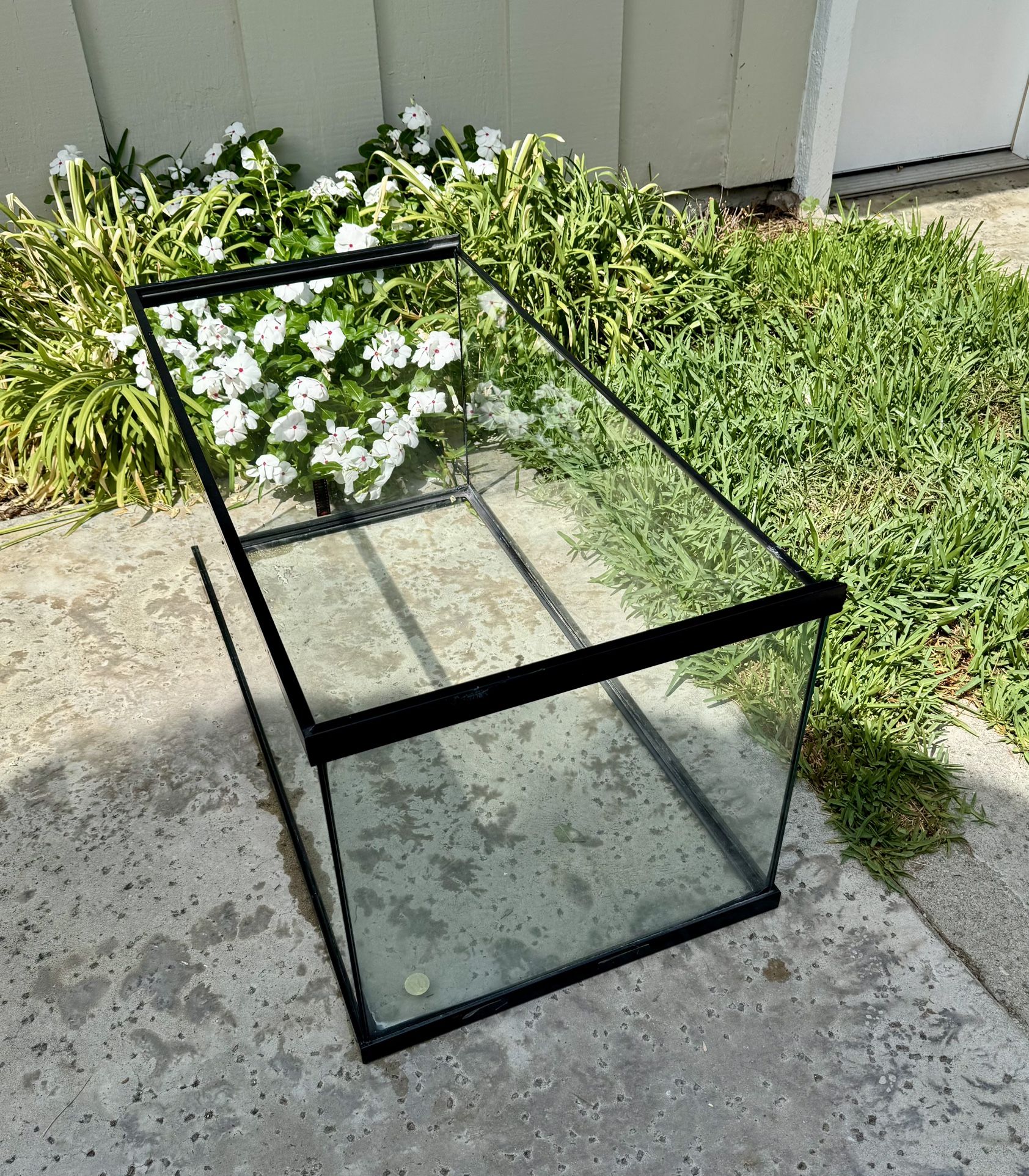 Free 40 Gal Terrarium (NOT for Aquatic Pets)