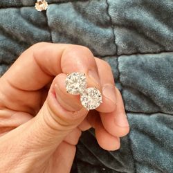 VS1 H Diamond Stud Earrings