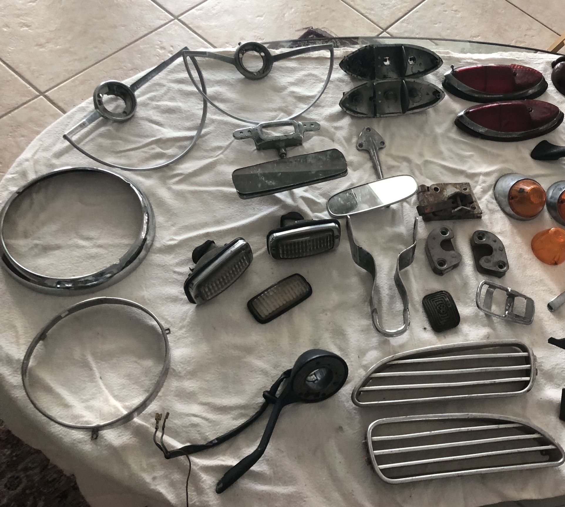 CLASSIC VW PARTS for Karmann GHIA, Beetle, BUG, BUS and other Models. Original OEM. Vintage, Old. Hard To Find Parts. Volkswagen.