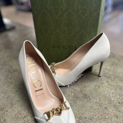 Gucci Hi Heels Size 37.5 AUTHENTIC 