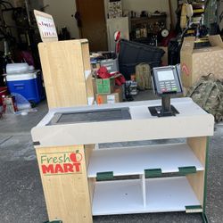 Melissa & Doug Grocery Store Checkout Stand