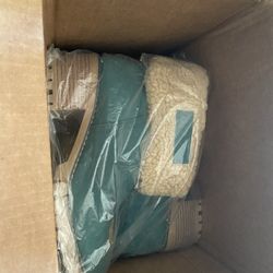 2 Pair New Fur lined Boots Fun Winter Colors 