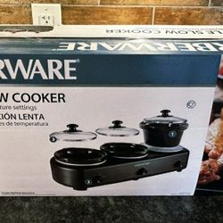 Farberware Triple Slow Cooker Ceramic Pots With Lids Have Individual Temperature Settings New In Box