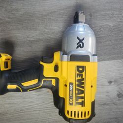 Dewalt Impact Wrench 3/4 20v XR ( Tool Olny)