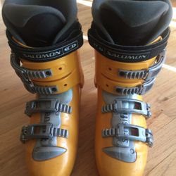 Salomon Ski Boots, Size 8.5
