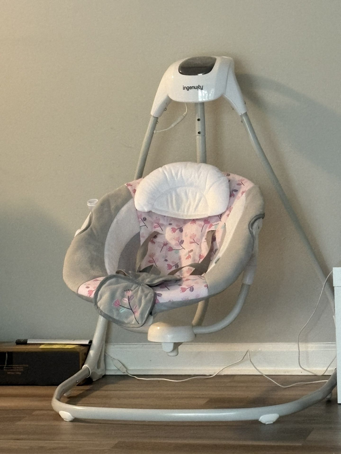 Ingenuity Baby Cradle Moving 90 Degrees Directions