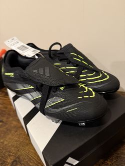 Predator Pro Fold-Over Tongue Firm Ground Cleats