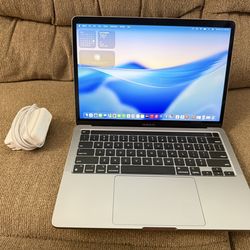 2022 MacBook Pro 13.3” M2, 8gb, 256gb , Touch Bar/ID,excellent