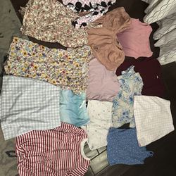 GIRLS LOT OF CLOTHES BRANDY MELVILLE ETC