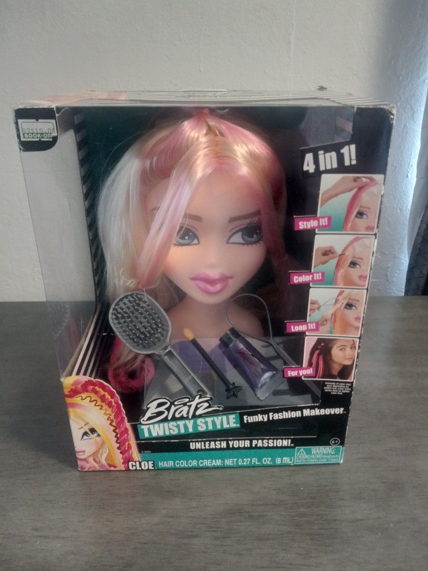 Bratz Twisty Style Funky Fashion Makeover 4 In 1 Cloe NIB