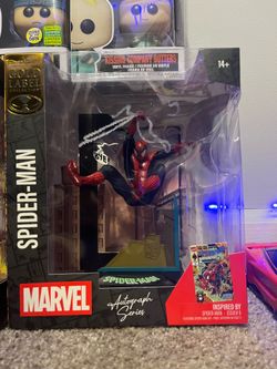 4 McFarlane Gold Label Marvel