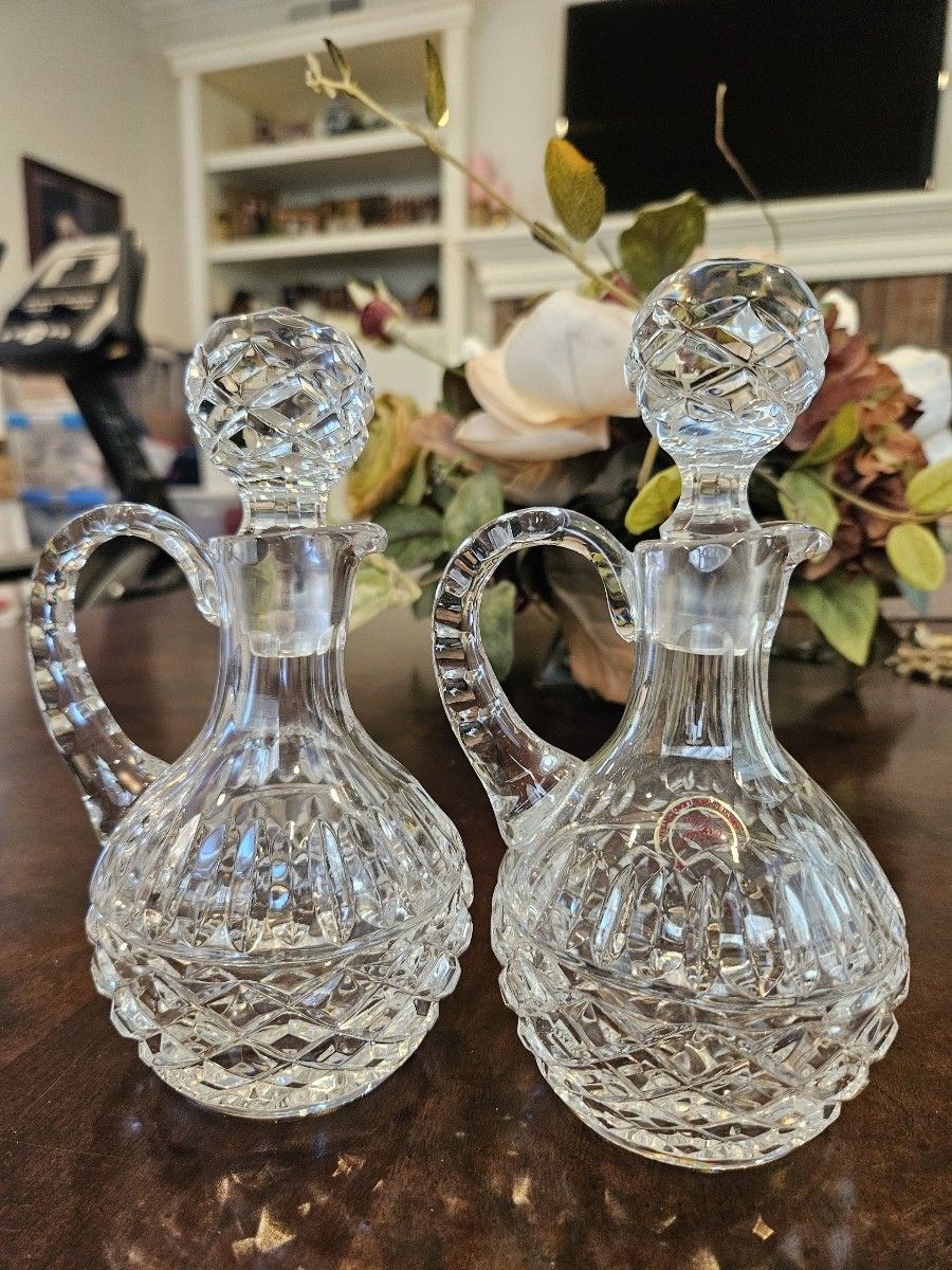 Vintage Crystal Clear Oil And Vinegar Set With Stoppers
