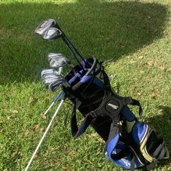 Titleist Mens RH Stiff Flex Complete Golf Set
