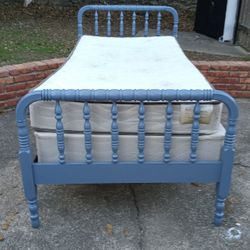 Twin Sized Bed For Sale 